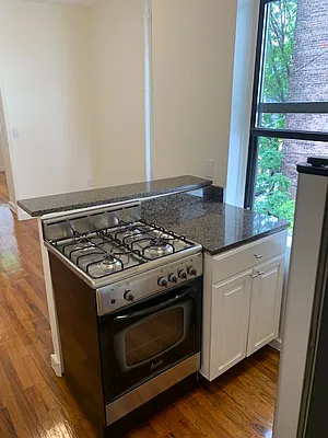 Rented by Skyline Realty LLC II | media 8