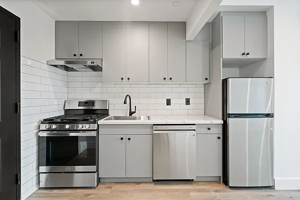 Rented by Nest Seekers International | media 11