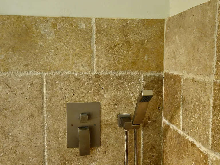 813 Ocean Dr — Photo 9