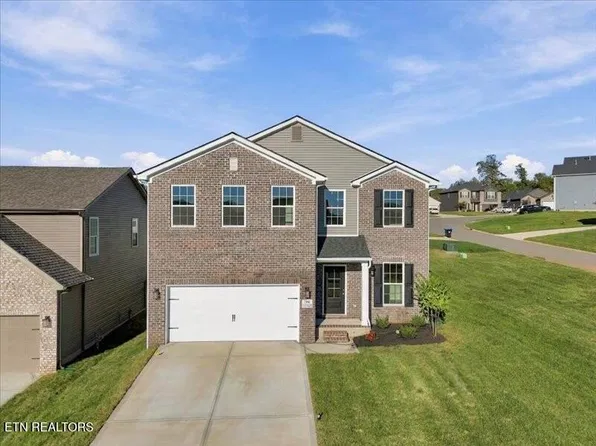 106 Clover Meadow Ln, Maryville, TN 37801