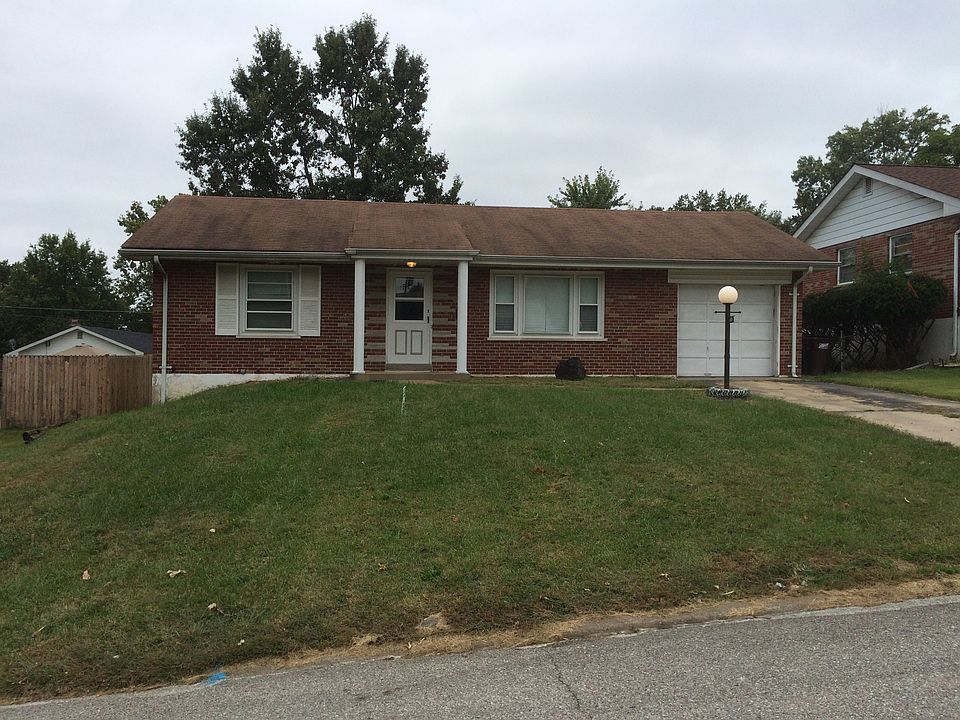 1st image of 308 Yarmouth Ln