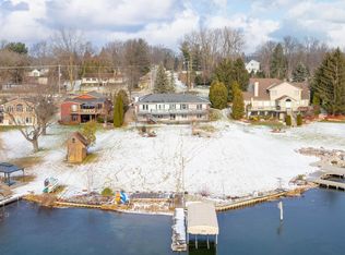 4527 Owen Rd, Fenton, MI 48430