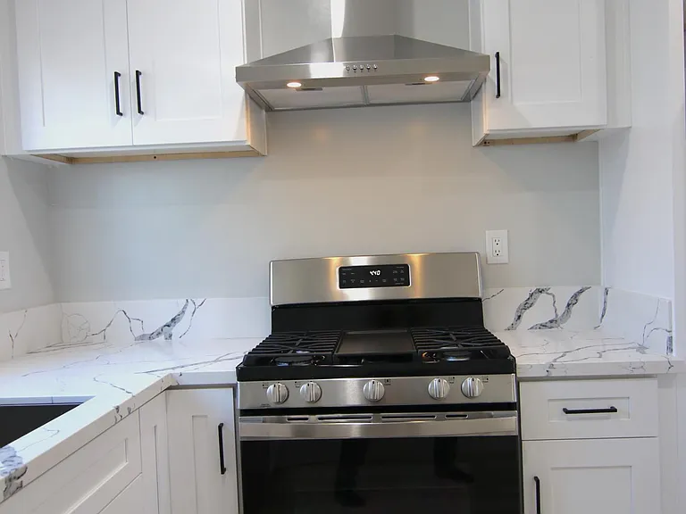 120 Roswell Ave #12 — Photo 54