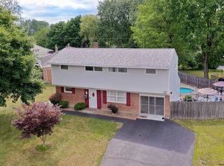52 Bridle Path, Albany, NY 12205