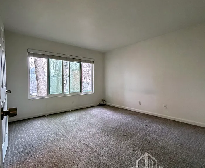 2325 I St #4 — Photo 17