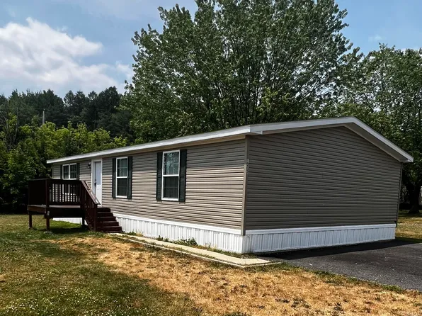 125 Creekside Dr, Tyrone, PA 16686