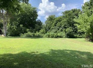 611 W 3rd St, Siler City, NC 27344