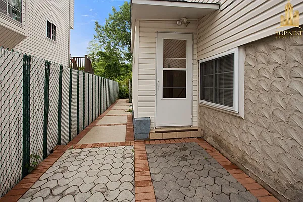 Sold by Top Nest Inc. | media 12