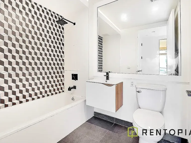 1875 Atlantic Ave #505J — Photo 4