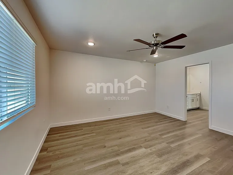 12504 W Adair Dr — Photo 9