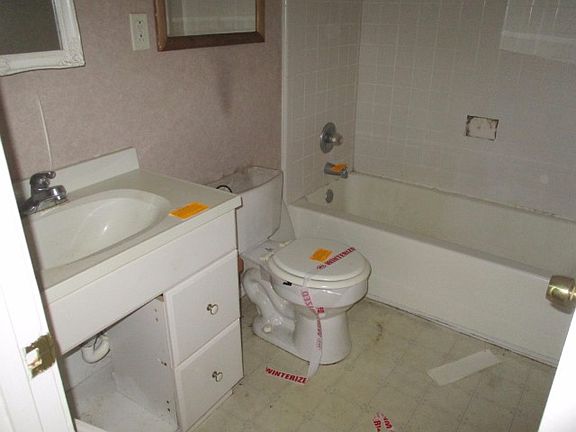 4th image of 2113 Morgan Rd