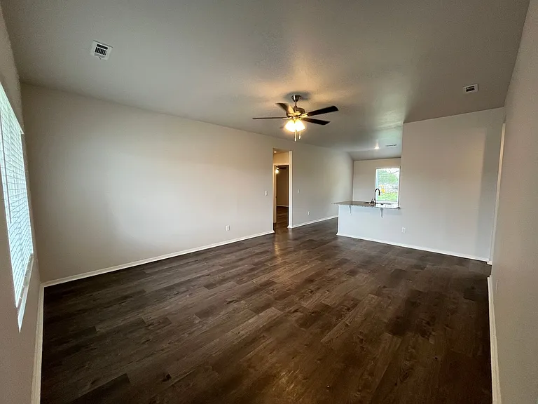 2620 Chittick St — Photo 6