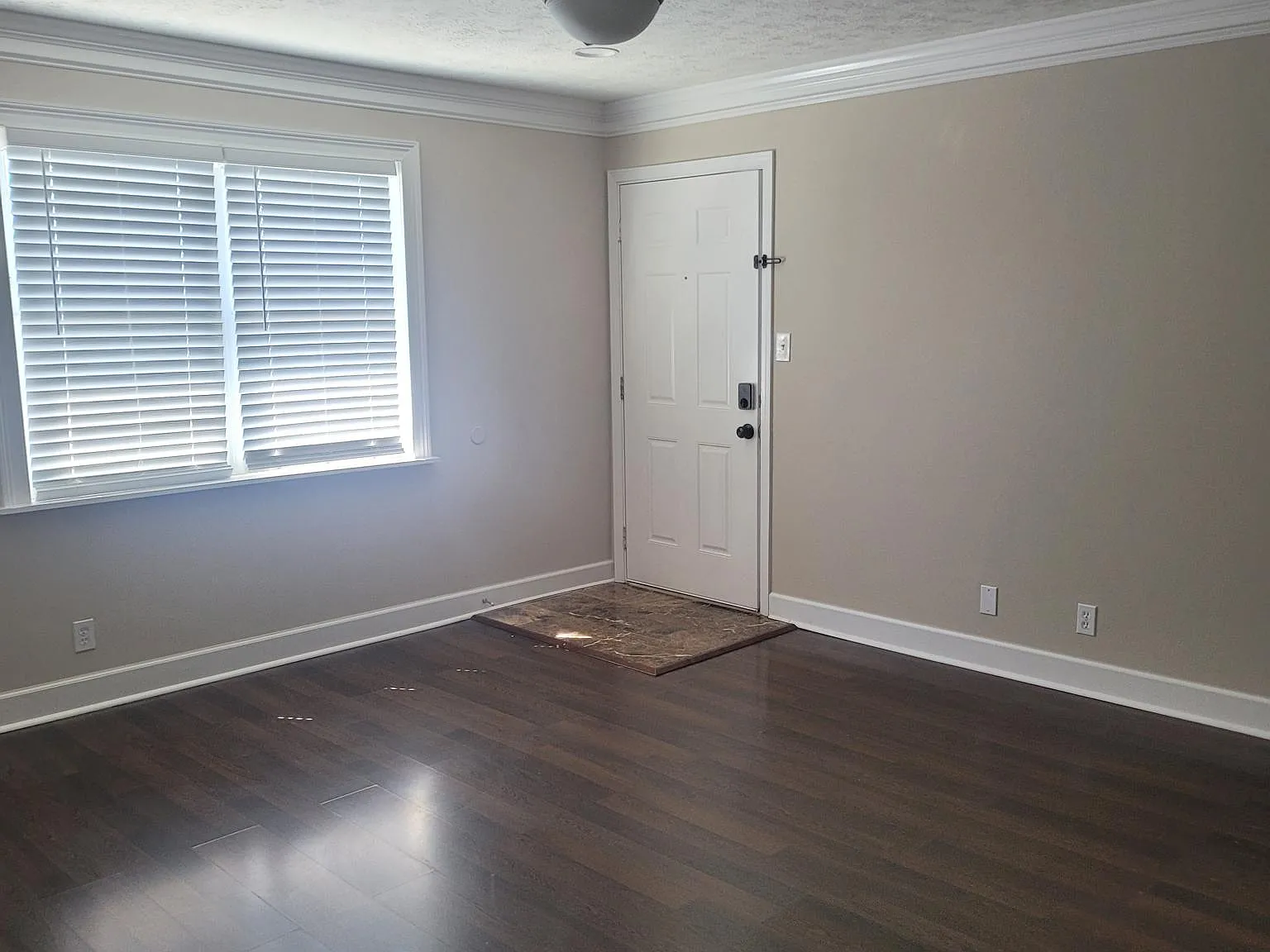 2 bed, 986 sqft, $1,500 — Photo 2