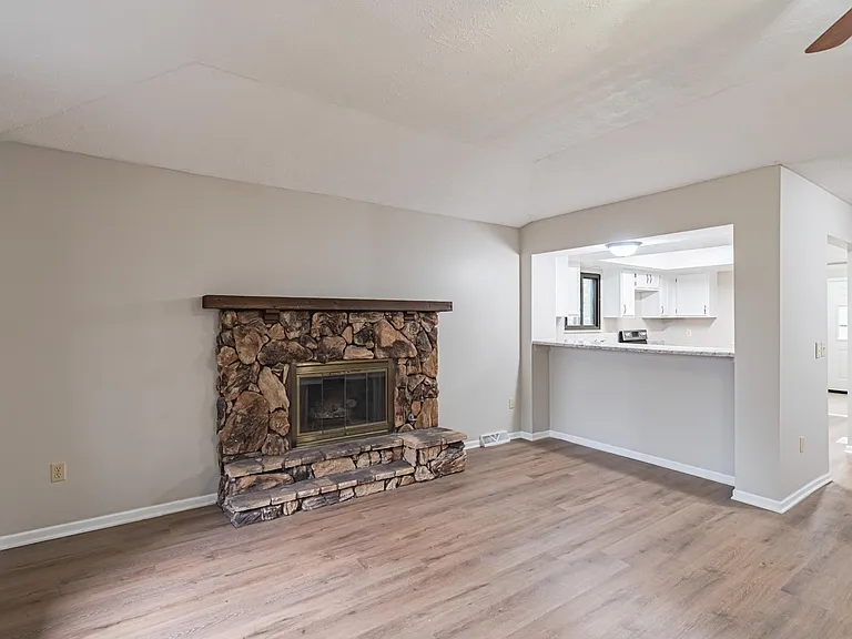 13103 Lillian St — Photo 20