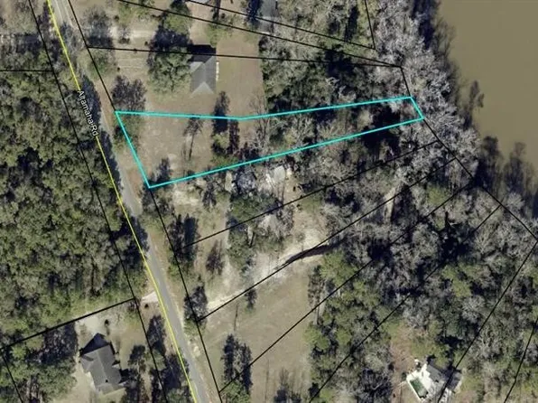 2 Altamaha Rd, Jesup, GA 31545
