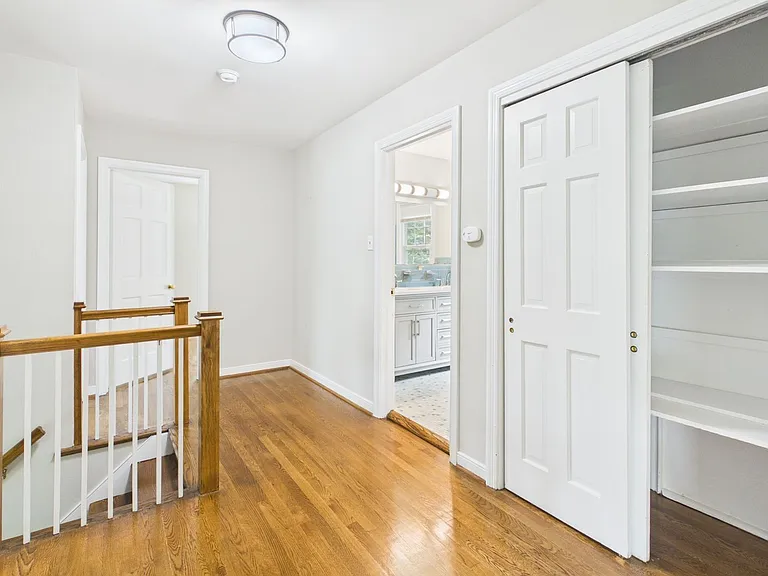1519 Chauncey Ln — Photo 36
