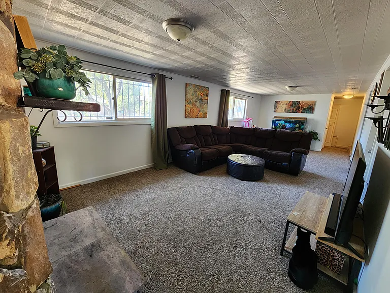 605 Raemar Dr — Photo 18