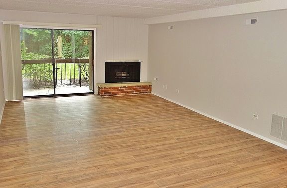5th image of 14620 Scarborough Ct APT G4