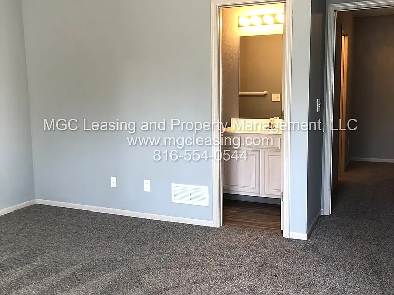 811 Garden Way — Photo 11