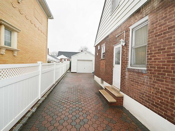 3rd image of 7 Rowe Pl