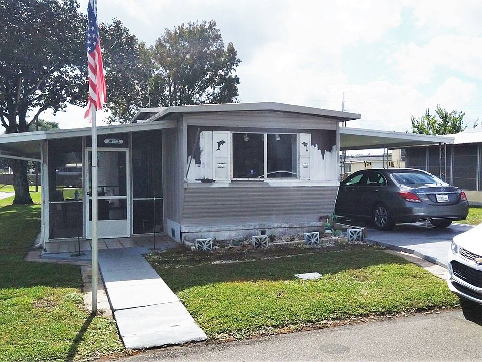 1st image of 39712 Persimmon Ave