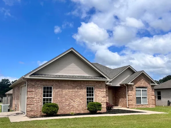 136 Hunter Cir, Beebe, AR 72012