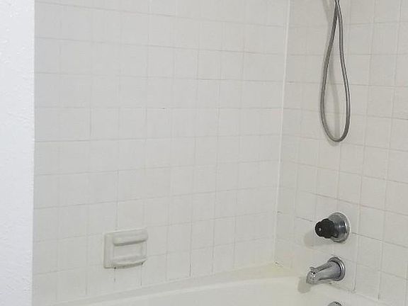 2nd image of 333 Melrose Dr APT 7D