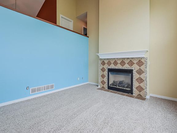 5th image of 1290 Hillbrook Ct NE