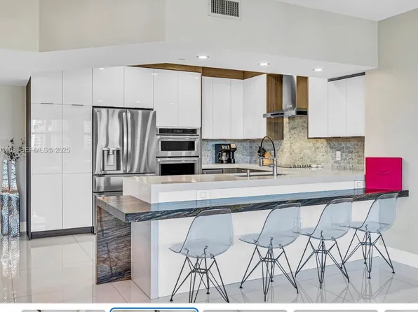 19900 E Country Club Dr, Aventura, FL