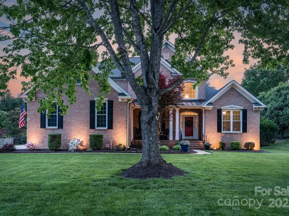 1614 Crestgate Dr, Waxhaw, NC 28173