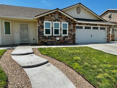 6775 E Townsend Ave, Fresno, CA, 93727