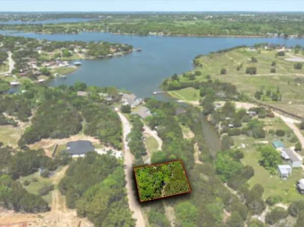 3223 Lakeside Dr, Granbury, TX 76048
