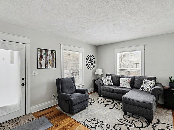 5th image of 73681 Church St