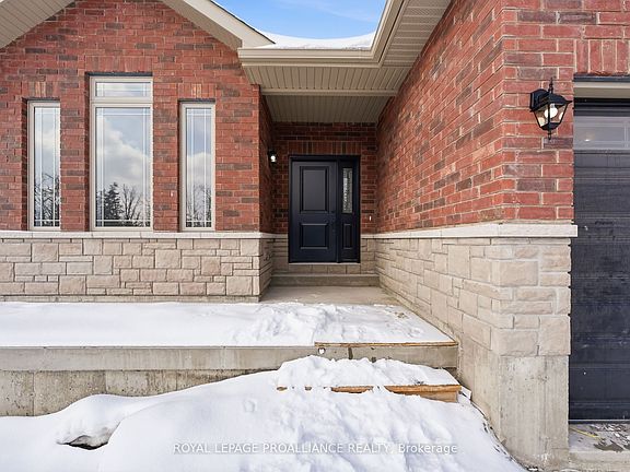 3rd image of 60 Riverside Trl