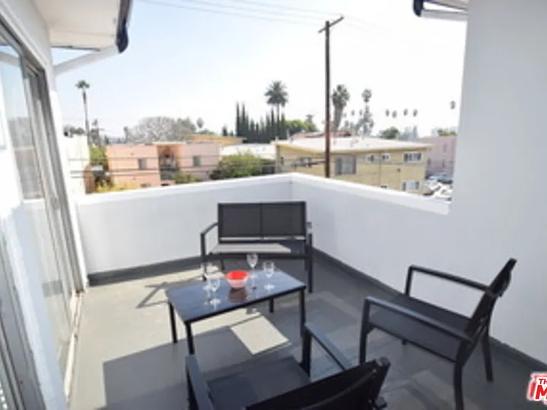 1940 Carmen Ave #PENTHOUSE — Photo 20