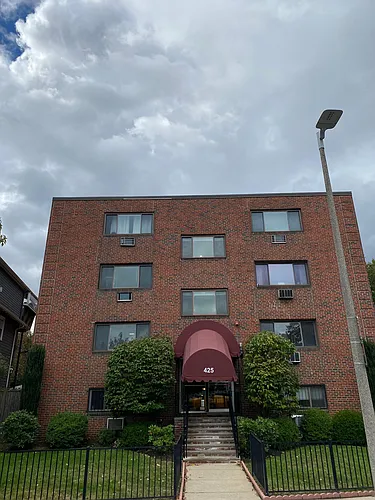 425 S Huntington Ave #2 Photo 1