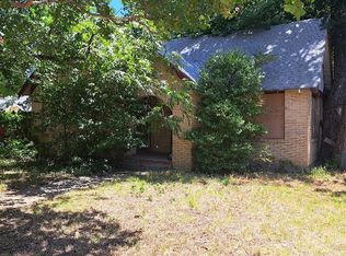 340 N Judkins St, Fort Worth, TX 76111