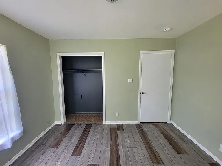 265 Rosebud Ln — Photo 11