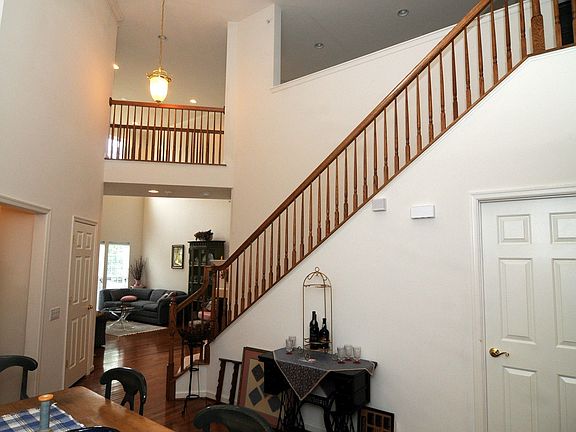 Dining Room-Stair