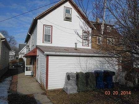 3rd image of 2658 N Fratney St