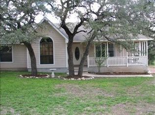 1051 Heritage Hl, Canyon Lake, TX 78133