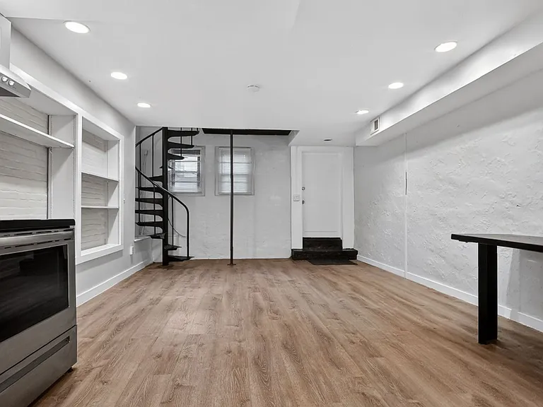 166 Park St #168 — Photo 7