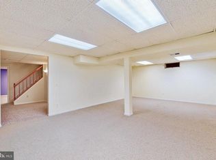 1927 E Beech Rd, Sterling, VA 20164