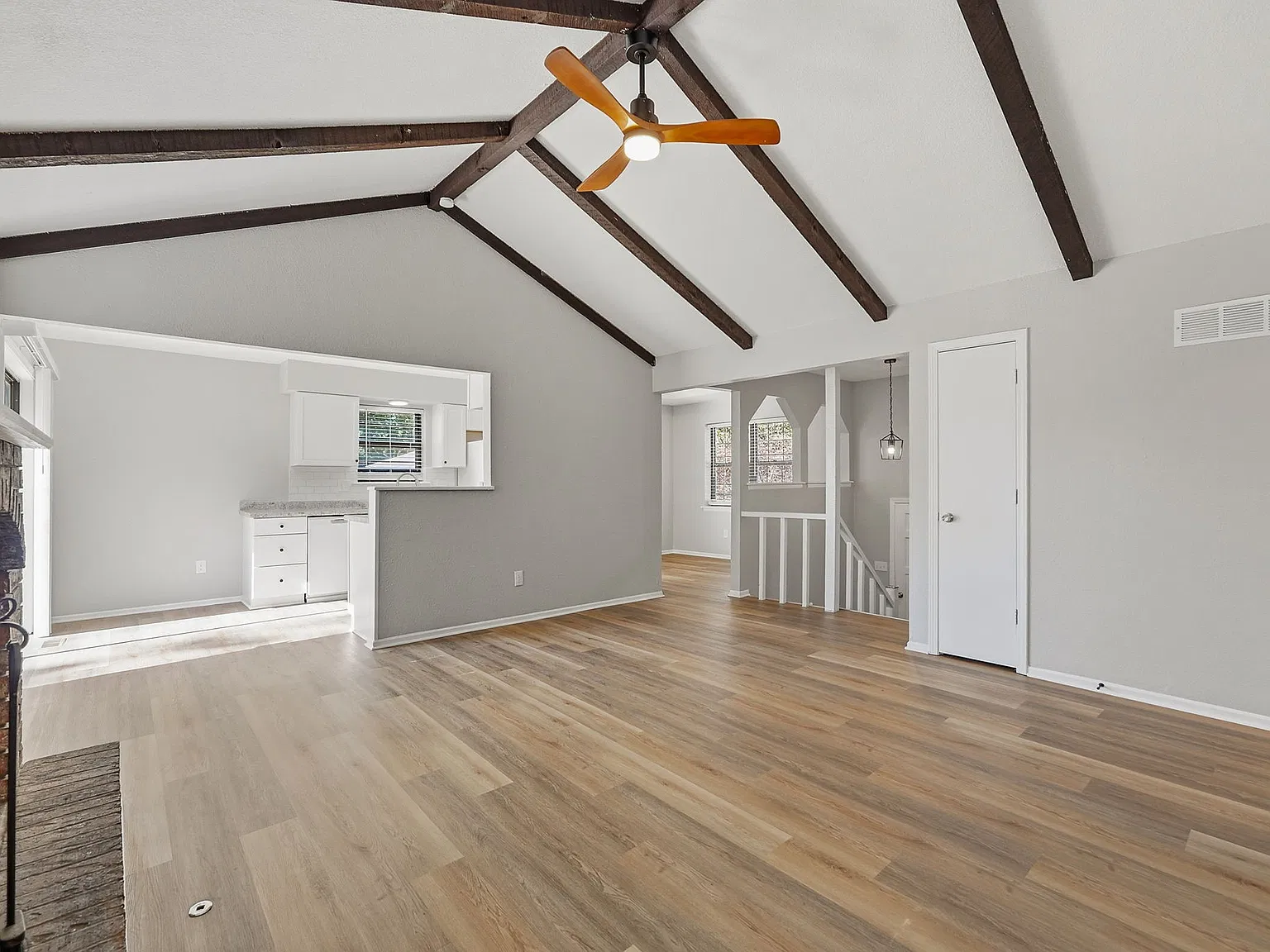 3 bed, 1650 sqft, $1,900 — Photo 4