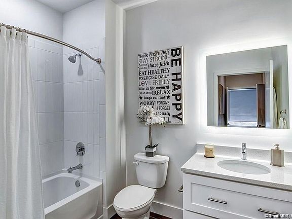 3rd image of 111A Morgan St #608