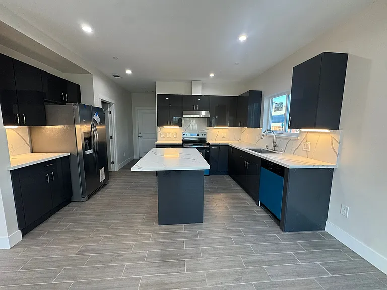 22390 Salwan Pl — Photo 13
