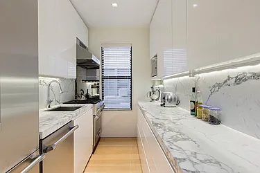 Sold by Avenue Real Estate