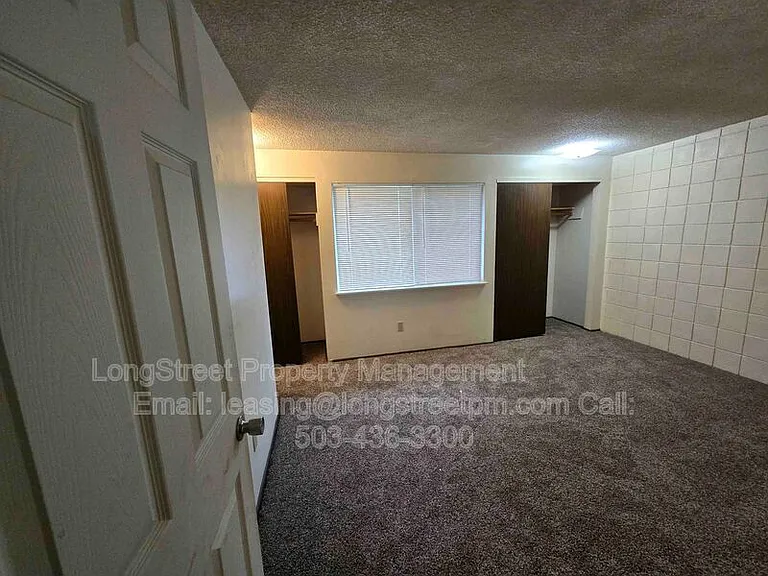 2145 NW Highland Dr #2 — Photo 15