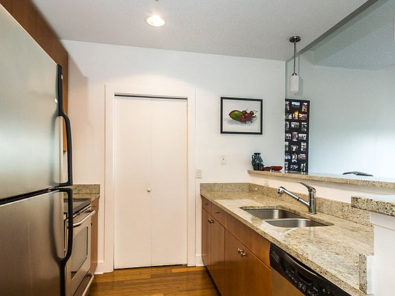 4th image of 1010 Central Ave APT 224