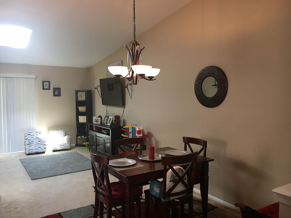 1st image of 1502 Spruce Hills Dr #1502